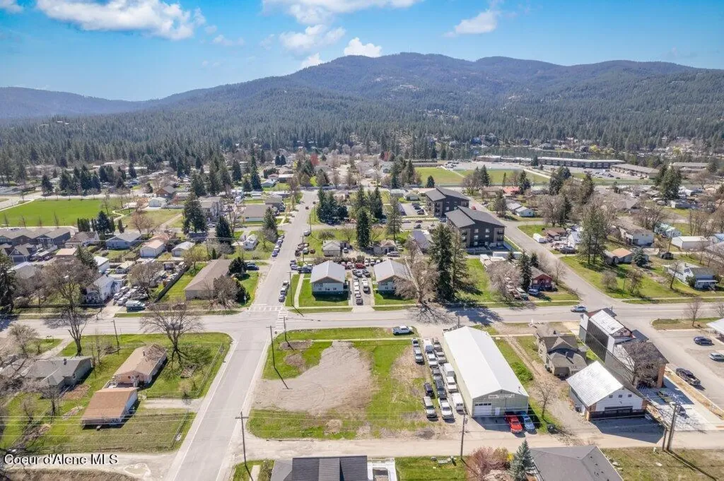 517 E 3rd Avenue Post Falls ID 83854