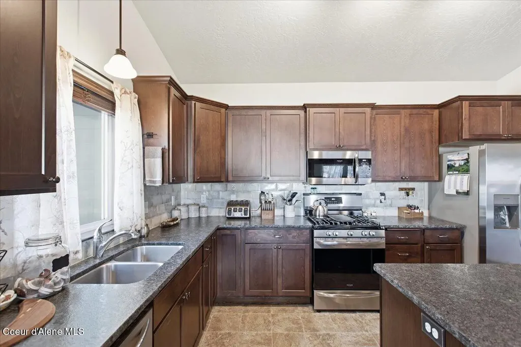 2903 N Madeira Street Post Falls ID 83854