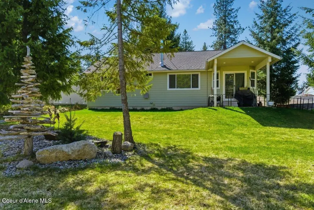 4322 W Delaware Street Spirit Lake ID 83869