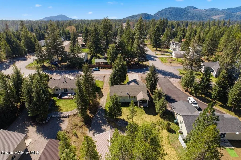 4322 W Delaware Street Spirit Lake ID 83869