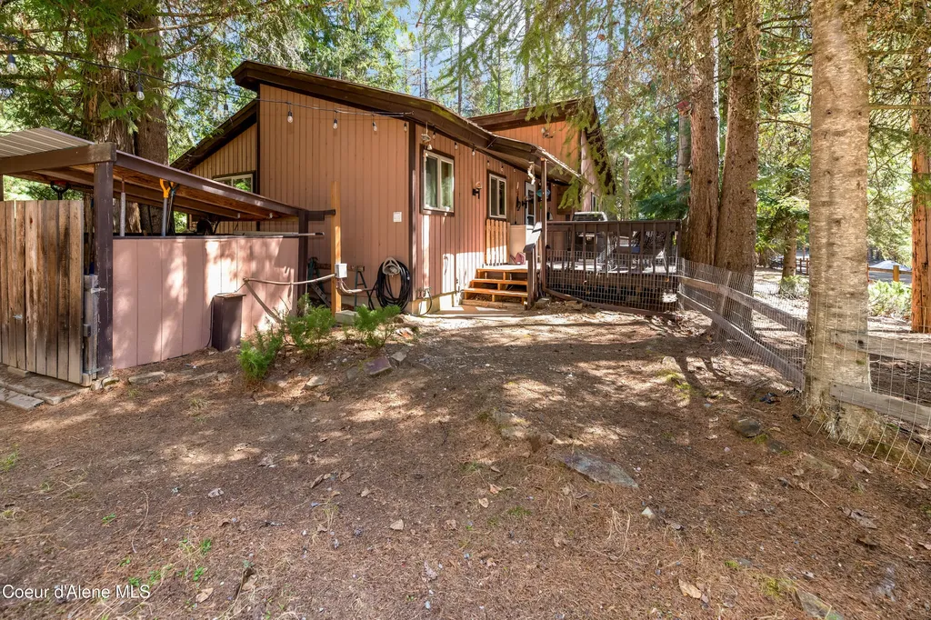 1976 Reeder Bay Road Nordman ID 83848
