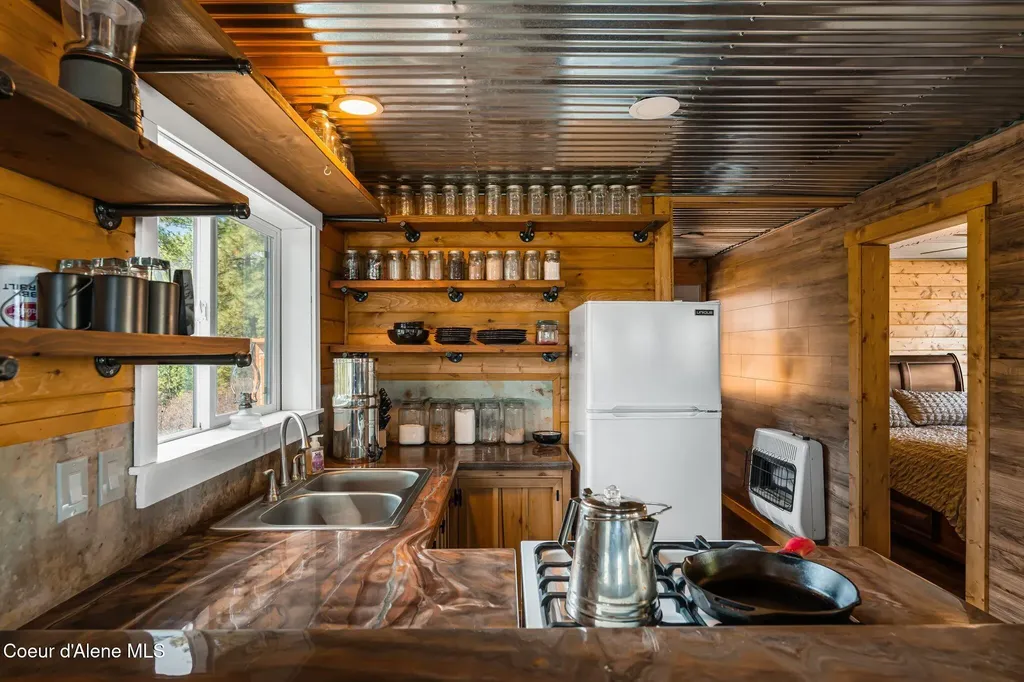 595 Snowcat Lane Bonners Ferry ID 83805