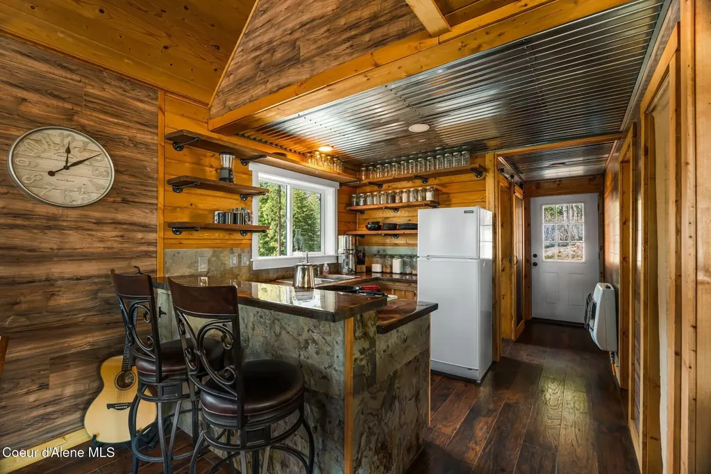 595 Snowcat Lane Bonners Ferry ID 83805
