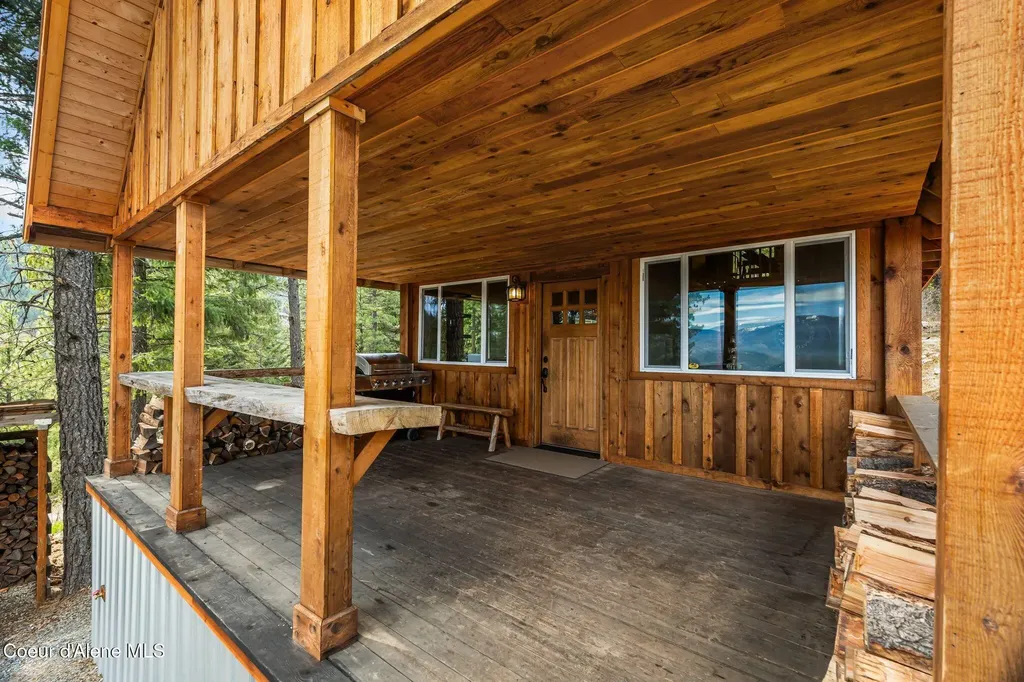 595 Snowcat Lane Bonners Ferry ID 83805