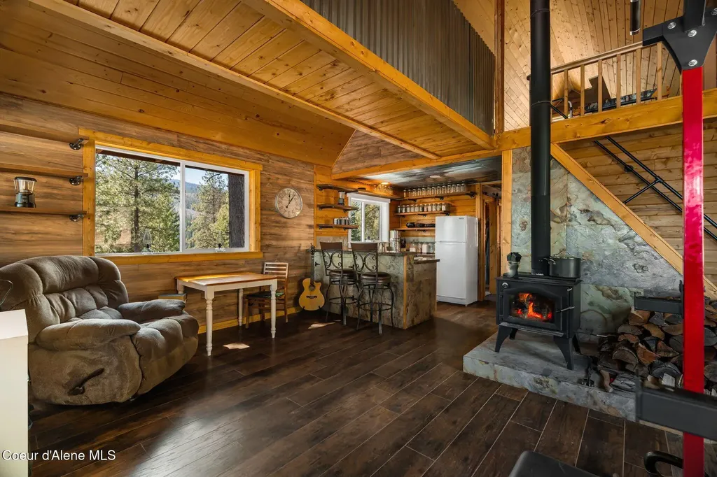 595 Snowcat Lane Bonners Ferry ID 83805