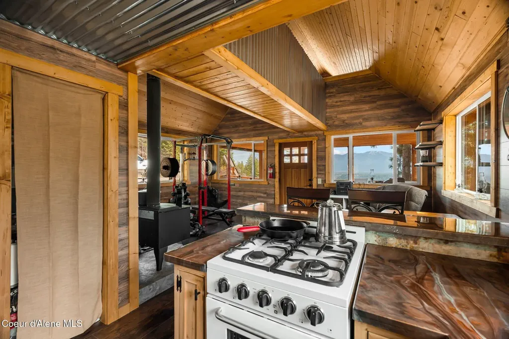 595 Snowcat Lane Bonners Ferry ID 83805