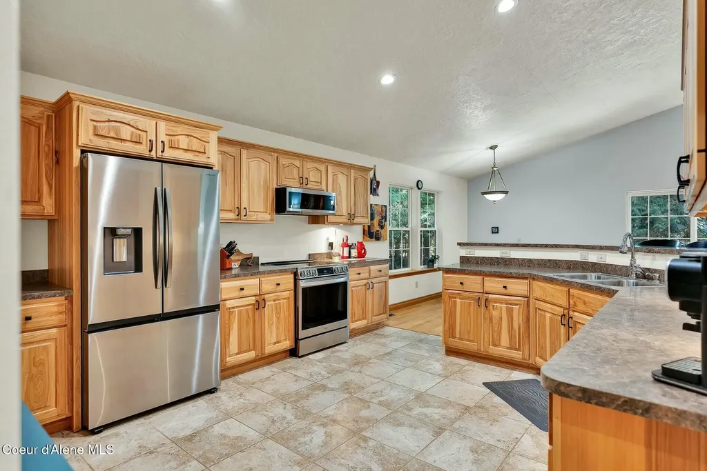 60191 Highway 200 Clark Fork ID 83811