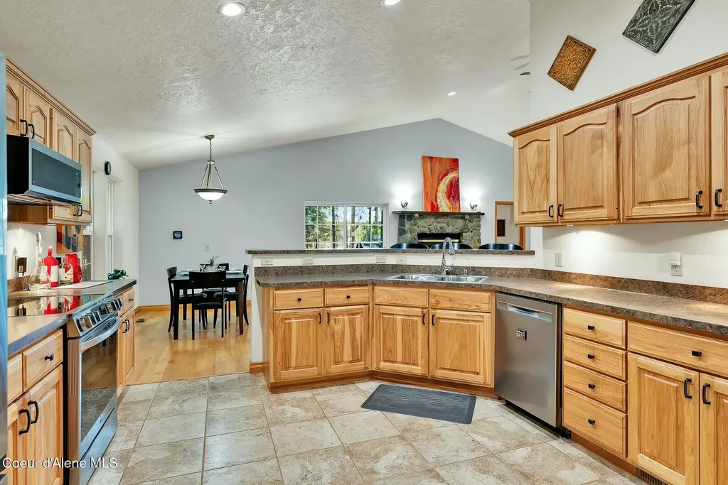 60191 Highway 200 Clark Fork ID 83811