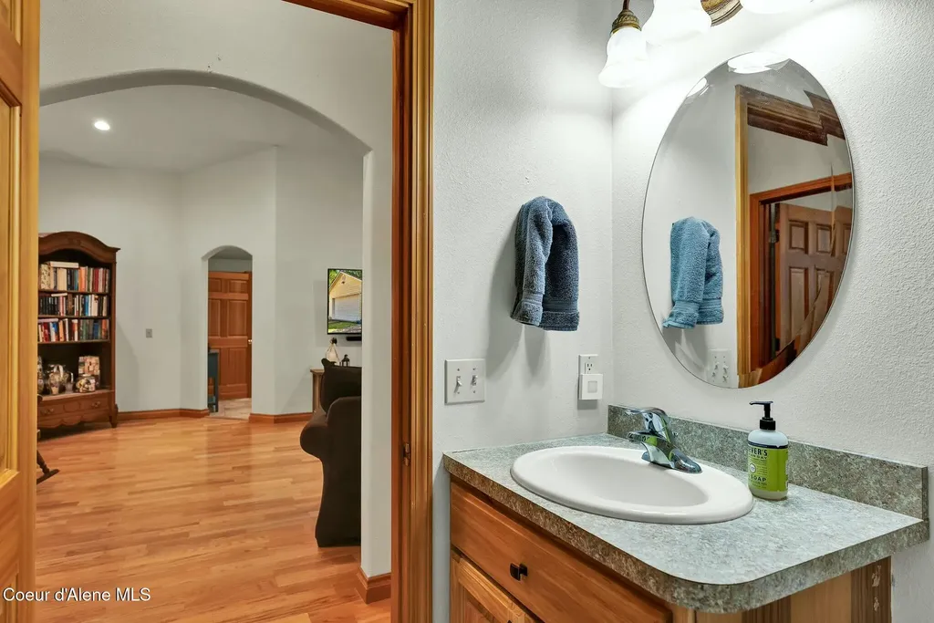 60191 Highway 200 Clark Fork ID 83811