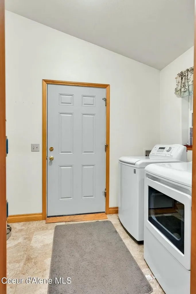 60191 Highway 200 Clark Fork ID 83811