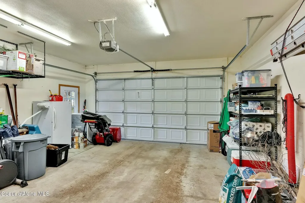 60191 Highway 200 Clark Fork ID 83811