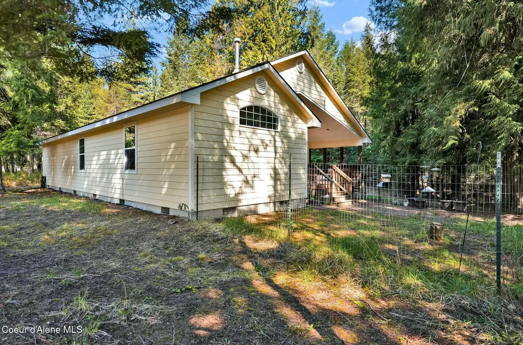 60191 Highway 200 Clark Fork ID 83811