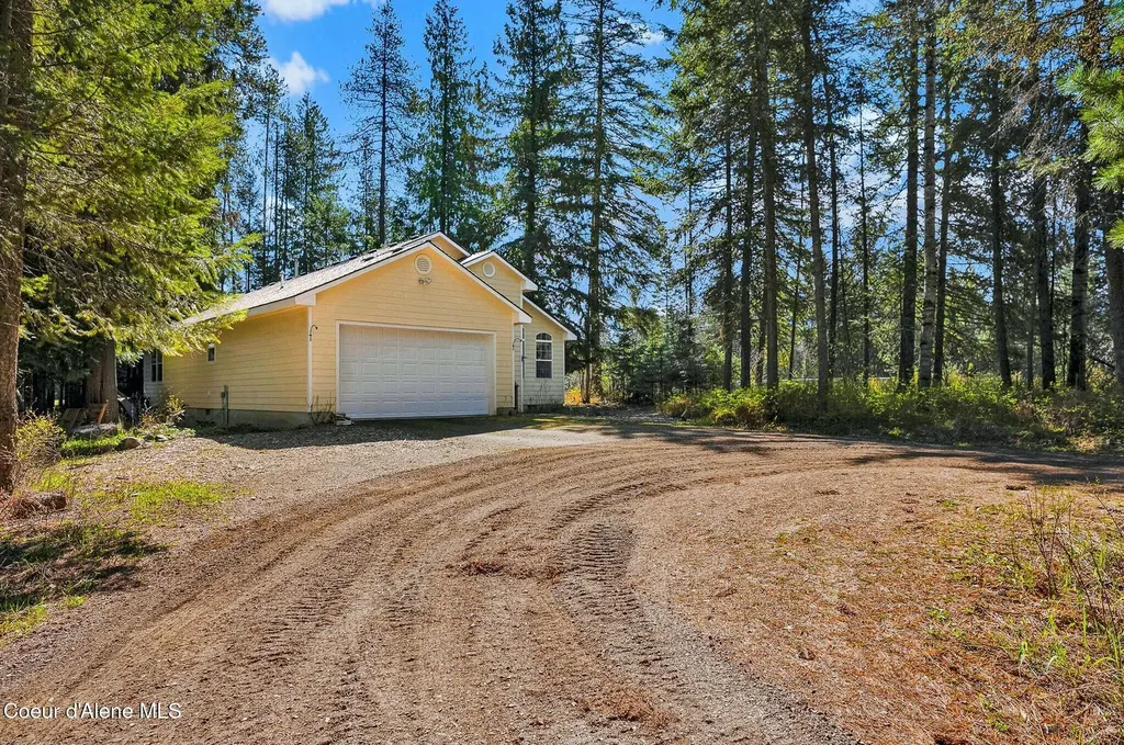 60191 Highway 200 Clark Fork ID 83811