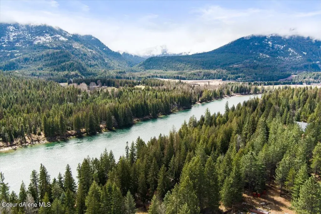 60191 Highway 200 Clark Fork ID 83811