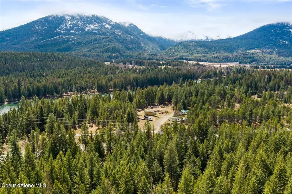 60191 Highway 200 Clark Fork ID 83811