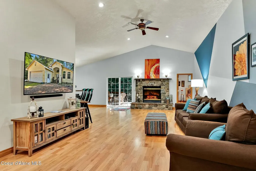 60191 Highway 200 Clark Fork ID 83811