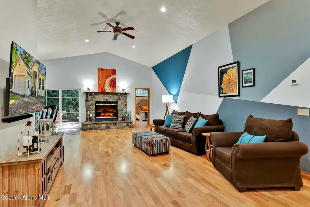 60191 Highway 200 Clark Fork ID 83811