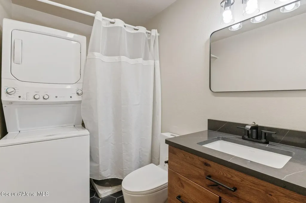 762 Reeder Bay Road Nordman ID 83848