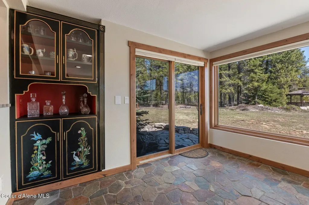 762 Reeder Bay Road Nordman ID 83848