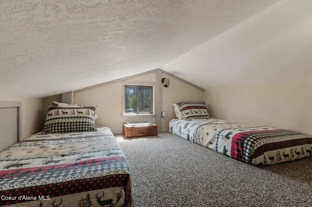 762 Reeder Bay Road Nordman ID 83848