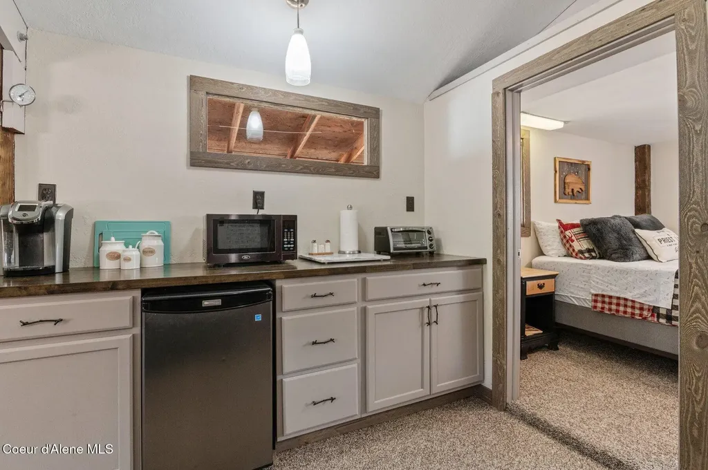 762 Reeder Bay Road Nordman ID 83848