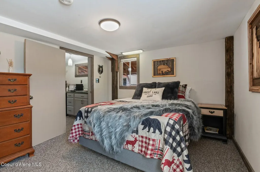 762 Reeder Bay Road Nordman ID 83848