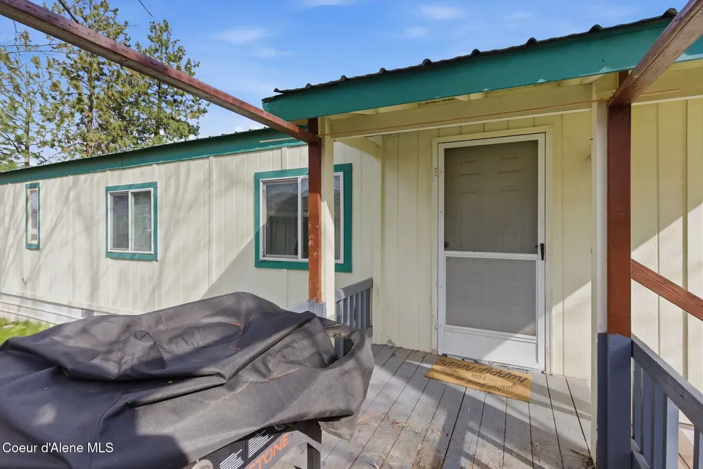 5725 W Highway 53 Rathdrum ID 83858