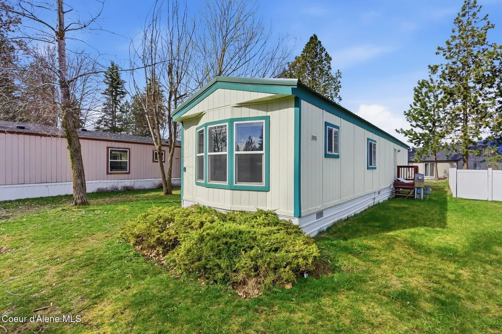 5725 W Highway 53 Rathdrum ID 83858