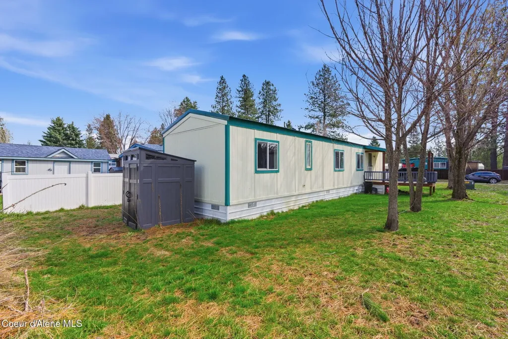 5725 W Highway 53 Rathdrum ID 83858