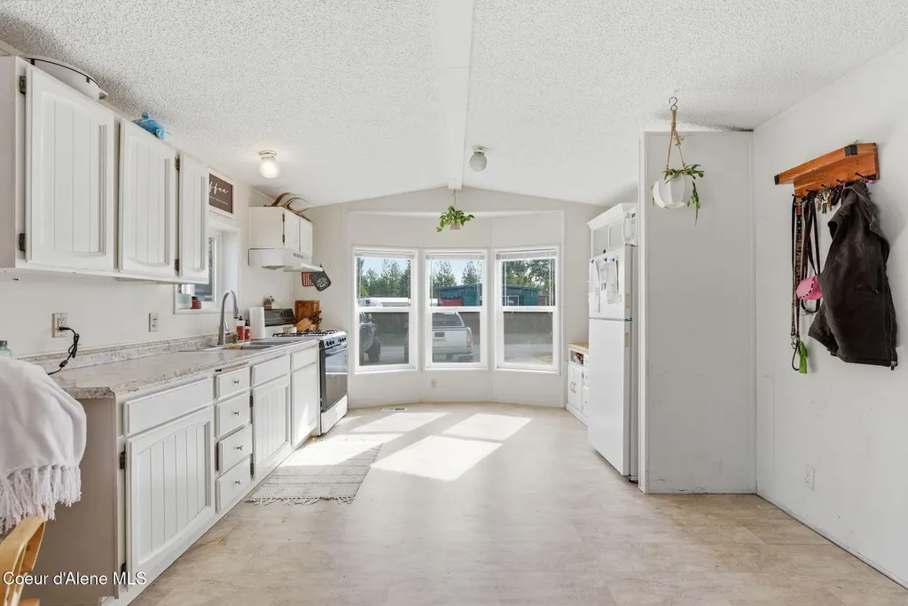 5725 W Highway 53 Rathdrum ID 83858
