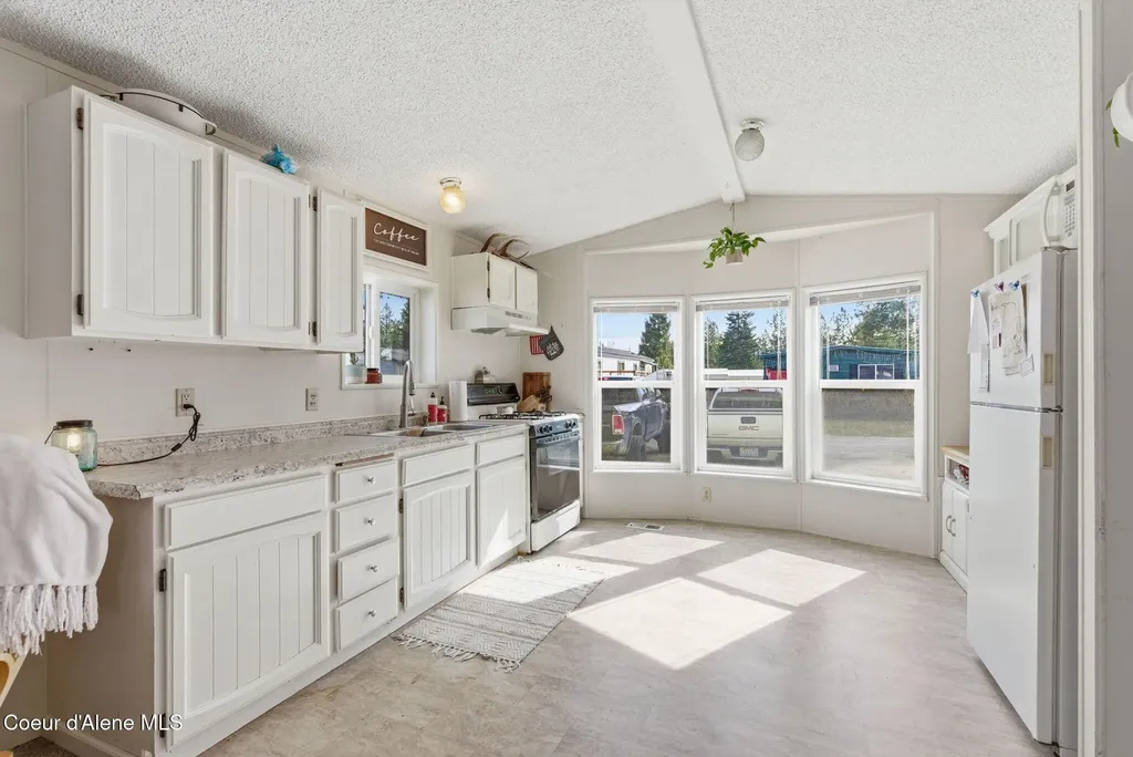 5725 W Highway 53 Rathdrum ID 83858