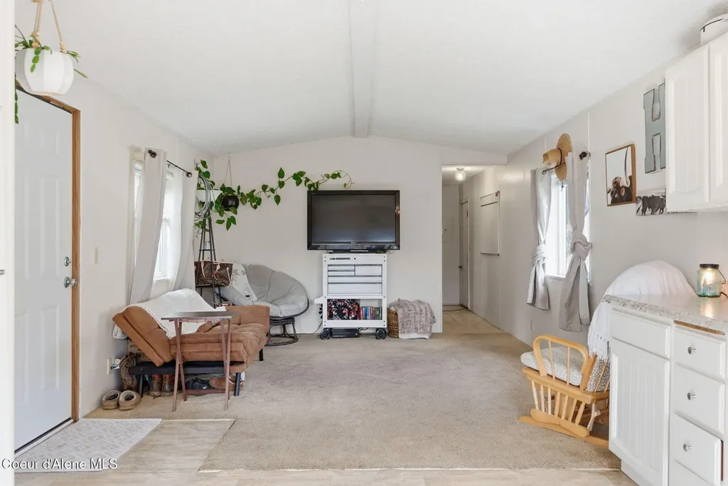 5725 W Highway 53 Rathdrum ID 83858