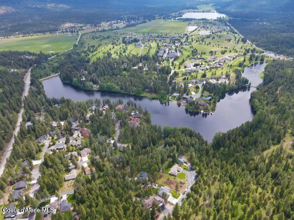 39 Forest Ridge Road Blanchard ID 83804