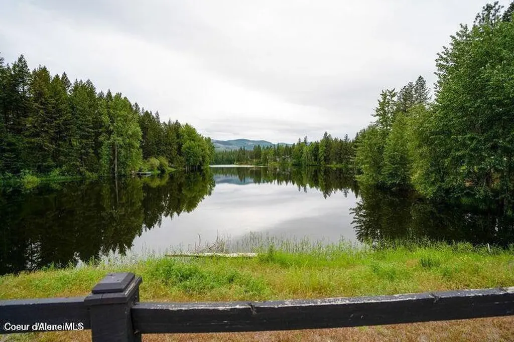 39 Forest Ridge Road Blanchard ID 83804
