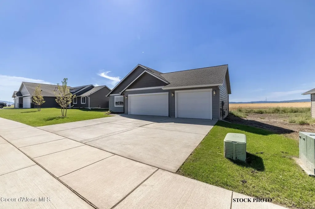 302 Durango Lane Priest River ID 83856