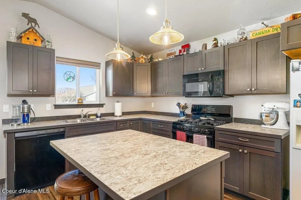 12095 W Wellington Avenue Post Falls ID 83854