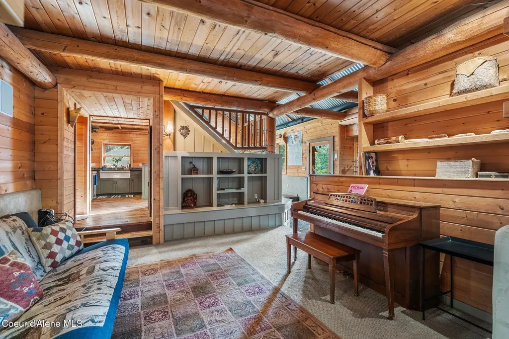 6162 Eureka Road Sagle ID 83860
