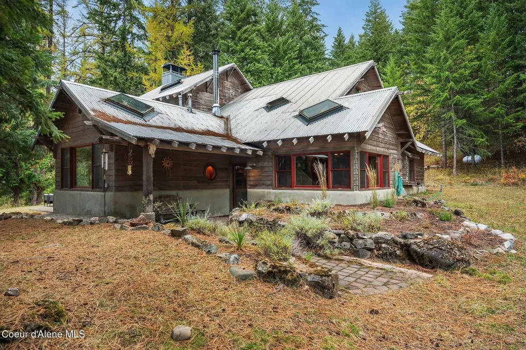 6162 Eureka Road Sagle ID 83860