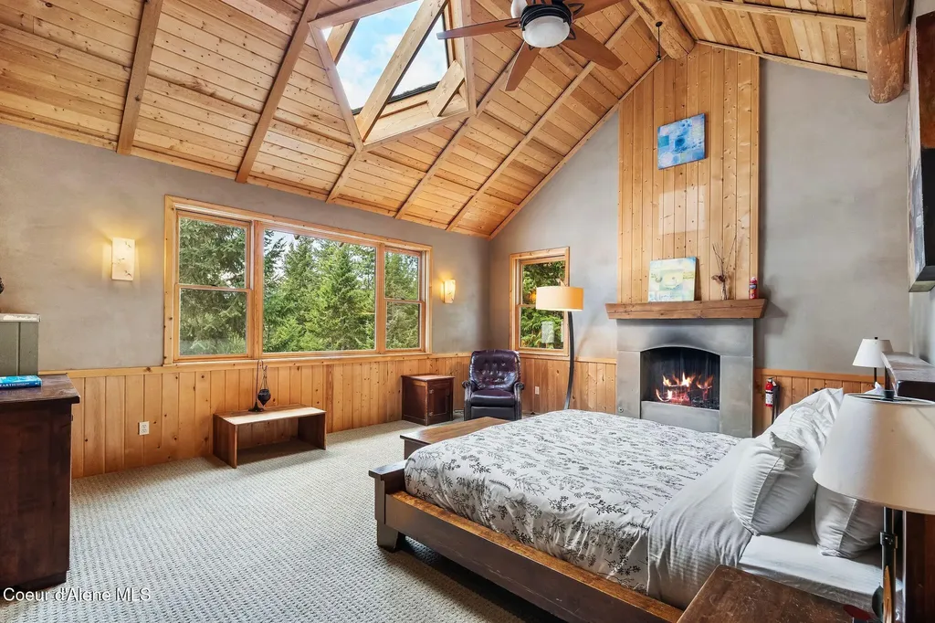 6162 Eureka Road Sagle ID 83860