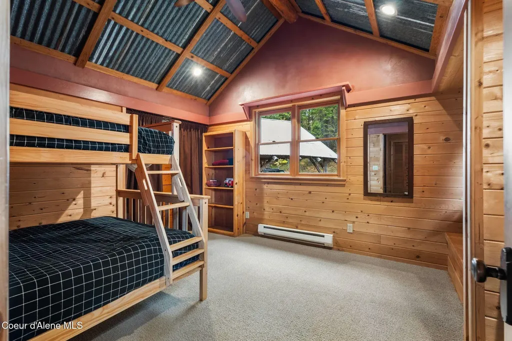 6162 Eureka Road Sagle ID 83860