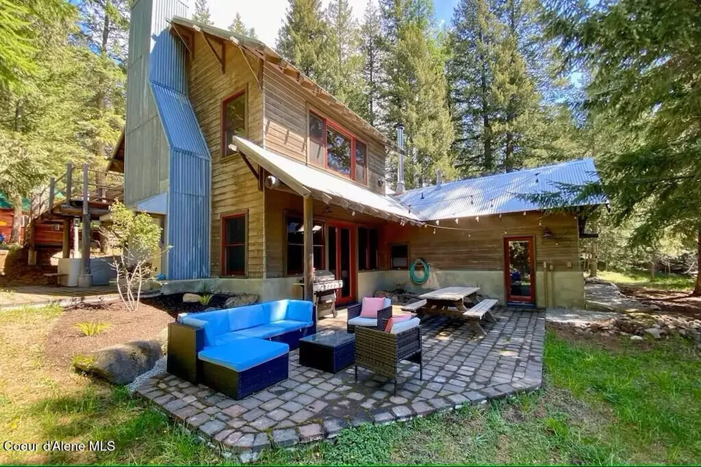 6162 Eureka Road Sagle ID 83860