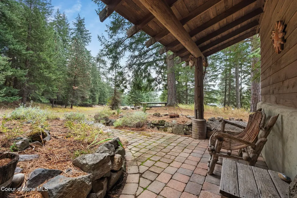 6162 Eureka Road Sagle ID 83860
