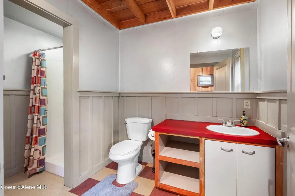 6162 Eureka Road Sagle ID 83860