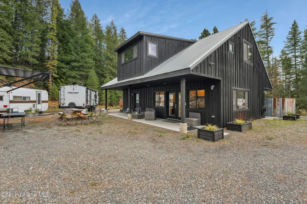 6162 Eureka Road Sagle ID 83860