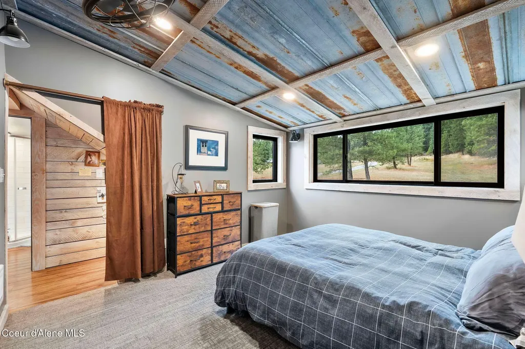 6162 Eureka Road Sagle ID 83860