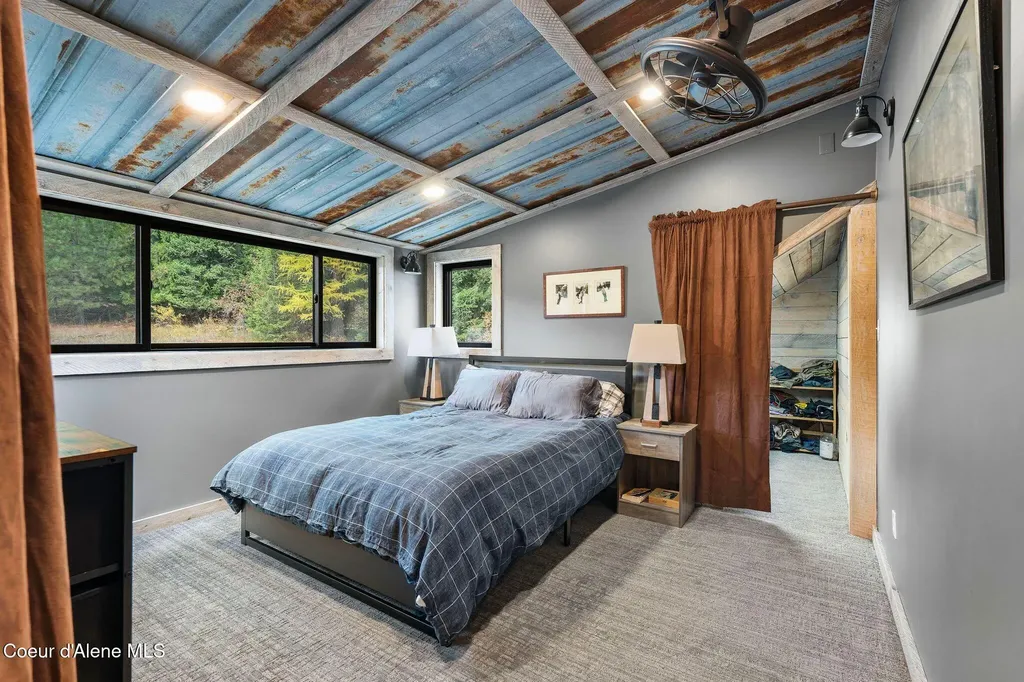 6162 Eureka Road Sagle ID 83860