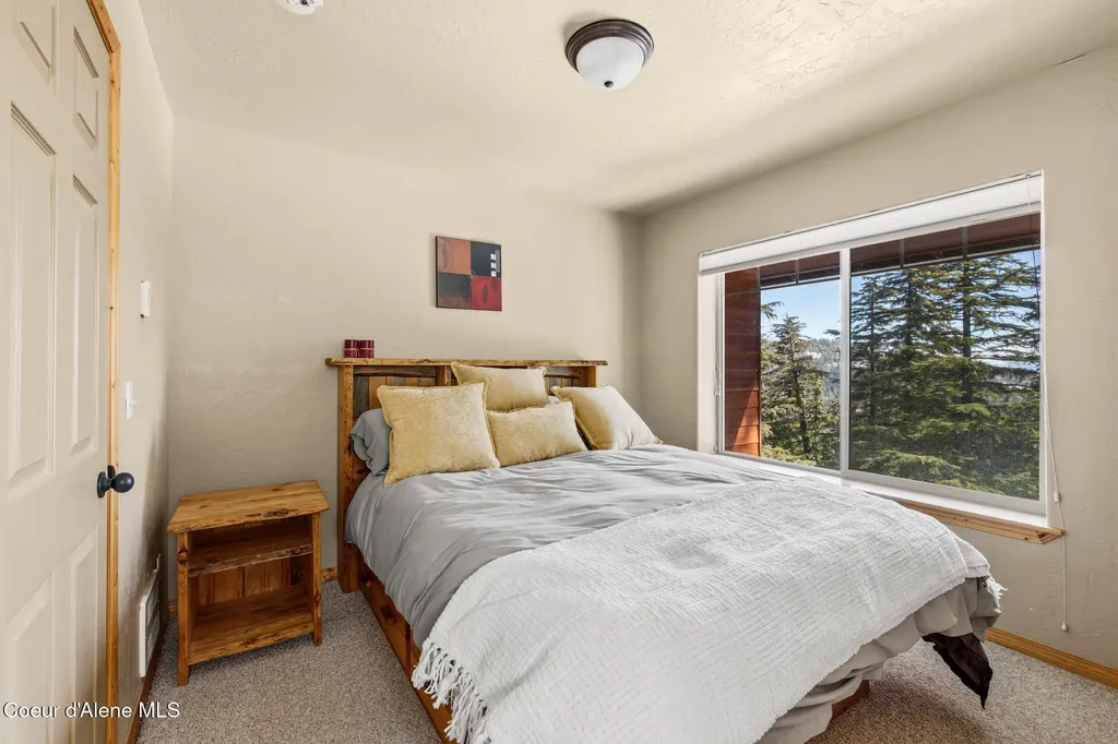 195 Snowplow Road Sandpoint ID 83864