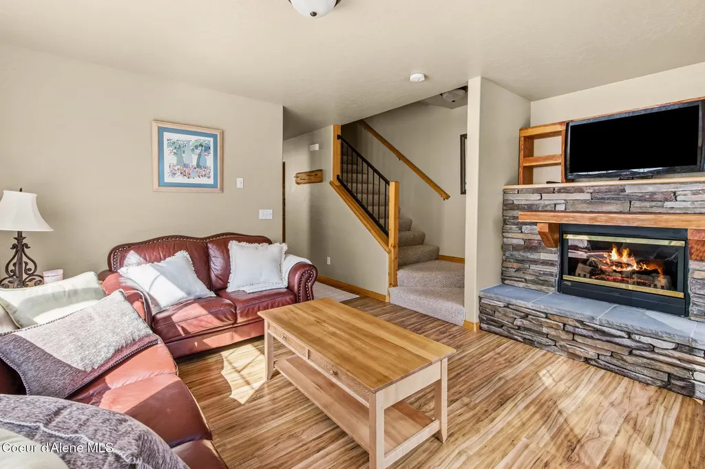 195 Snowplow Road Sandpoint ID 83864