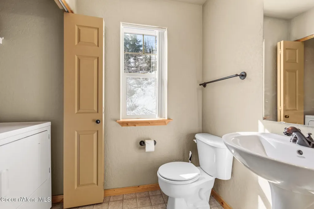 195 Snowplow Road Sandpoint ID 83864