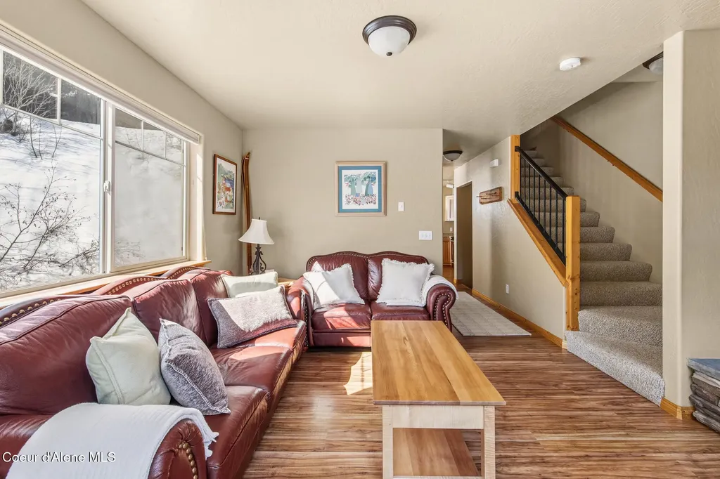 195 Snowplow Road Sandpoint ID 83864